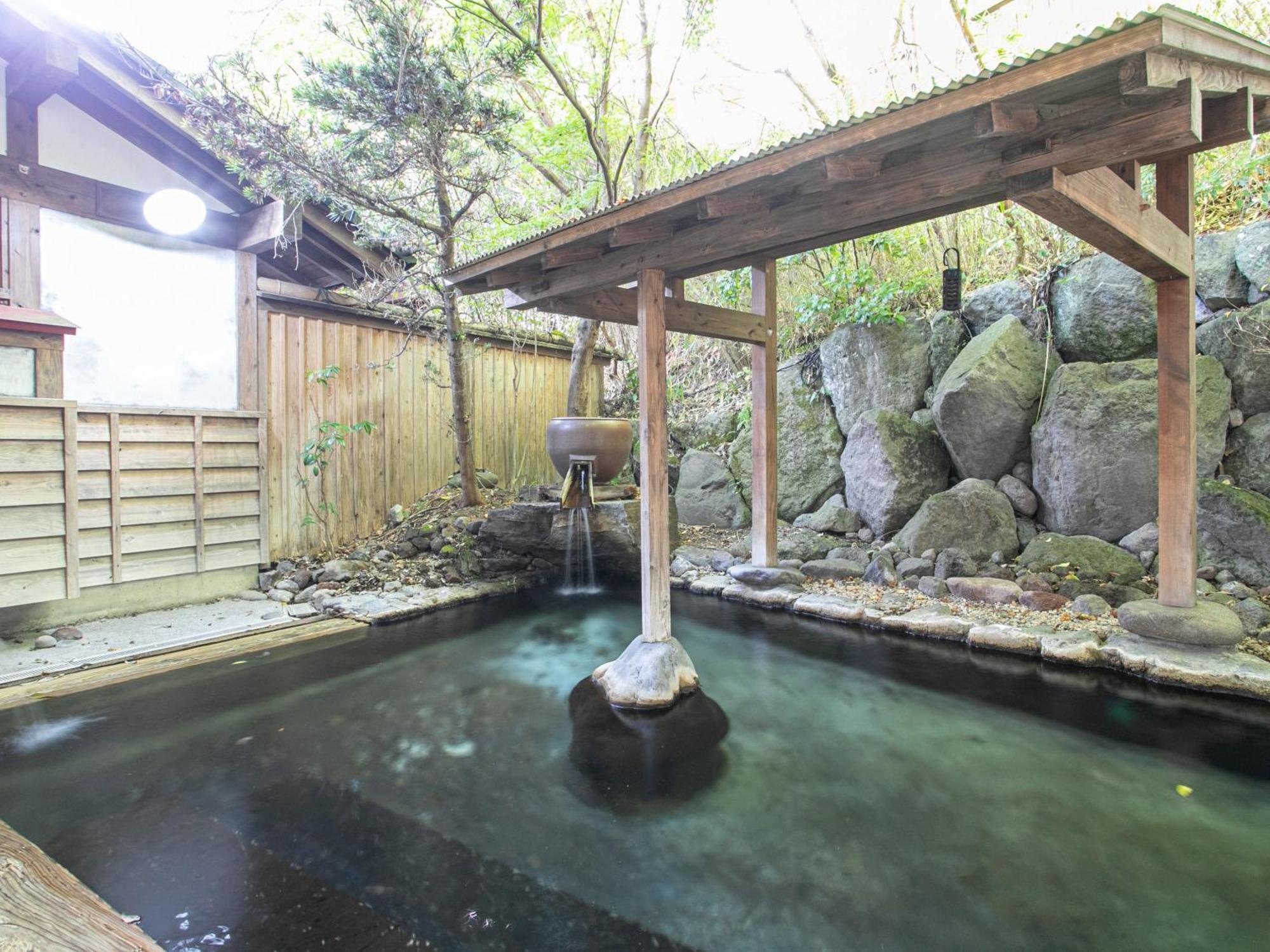 Yufuin Besso Shikisai Hotel Esterno foto